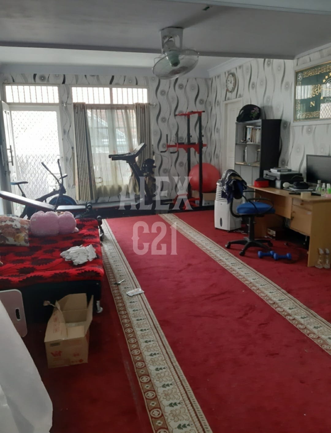 DIJUAL Rumah 3 lantai diperum Daan Mogot Estate - Jakarta Barat