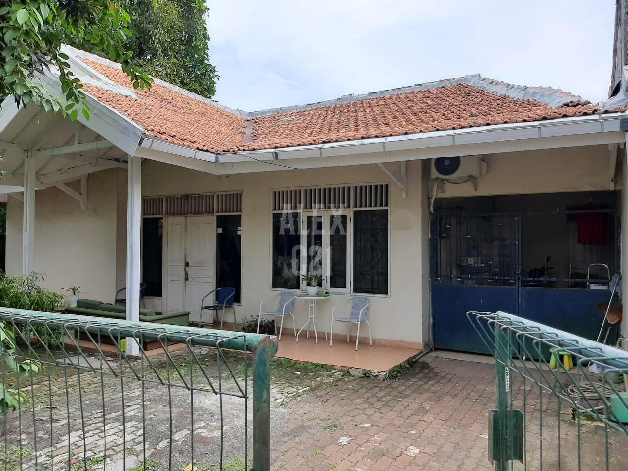 Dijual rumah dalam komplek di daerah Pasar Minggu