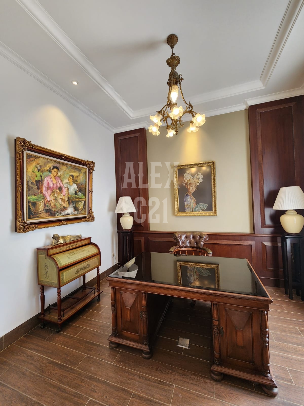 Dijual rumah baru Luxurious Classic House Di tebet, Jaksel