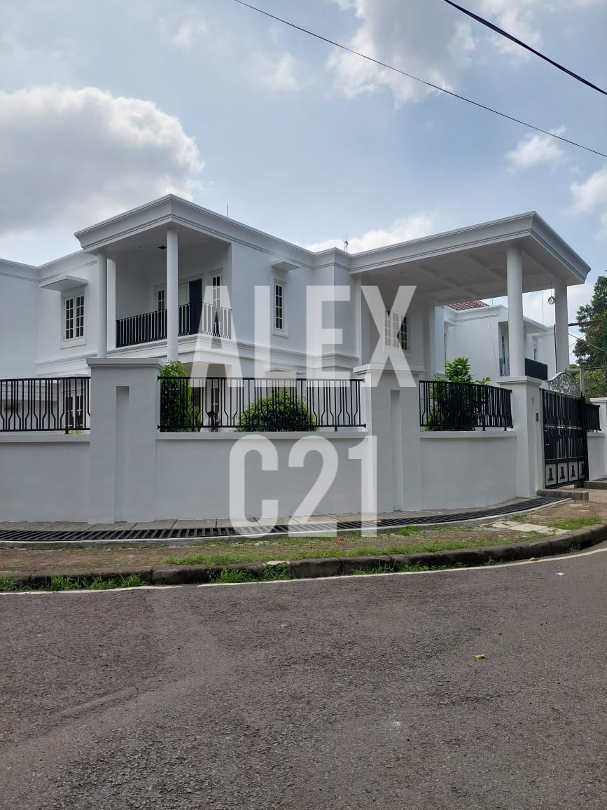 For Sale Luxurious Modern Classic Brand New  House di Menteng