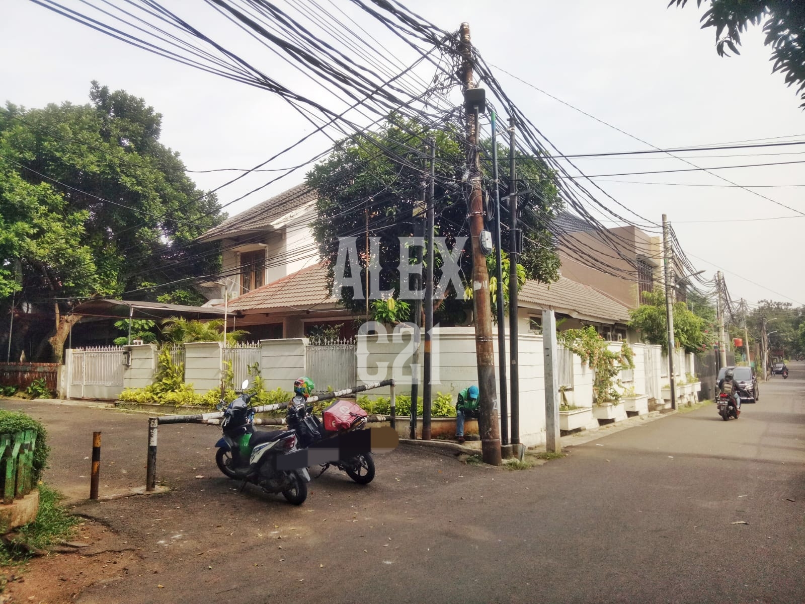 Dijual Rumah Hook Jati Padang, Jakarta Selatan