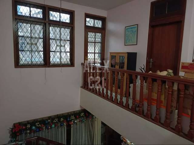 Dijual Rumah Asri Cinere Depok