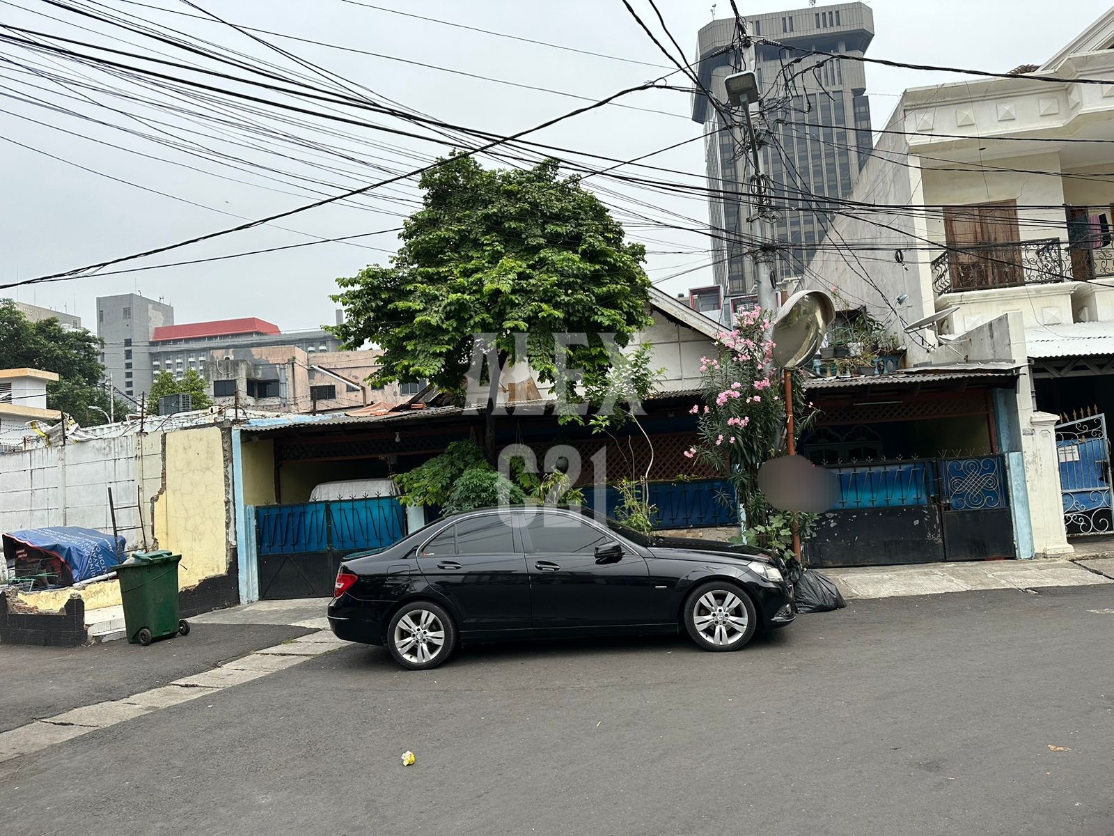 Dijual Rumah Di Kebun Sirih (Hitung Tanah saja) Menteng Jakpus