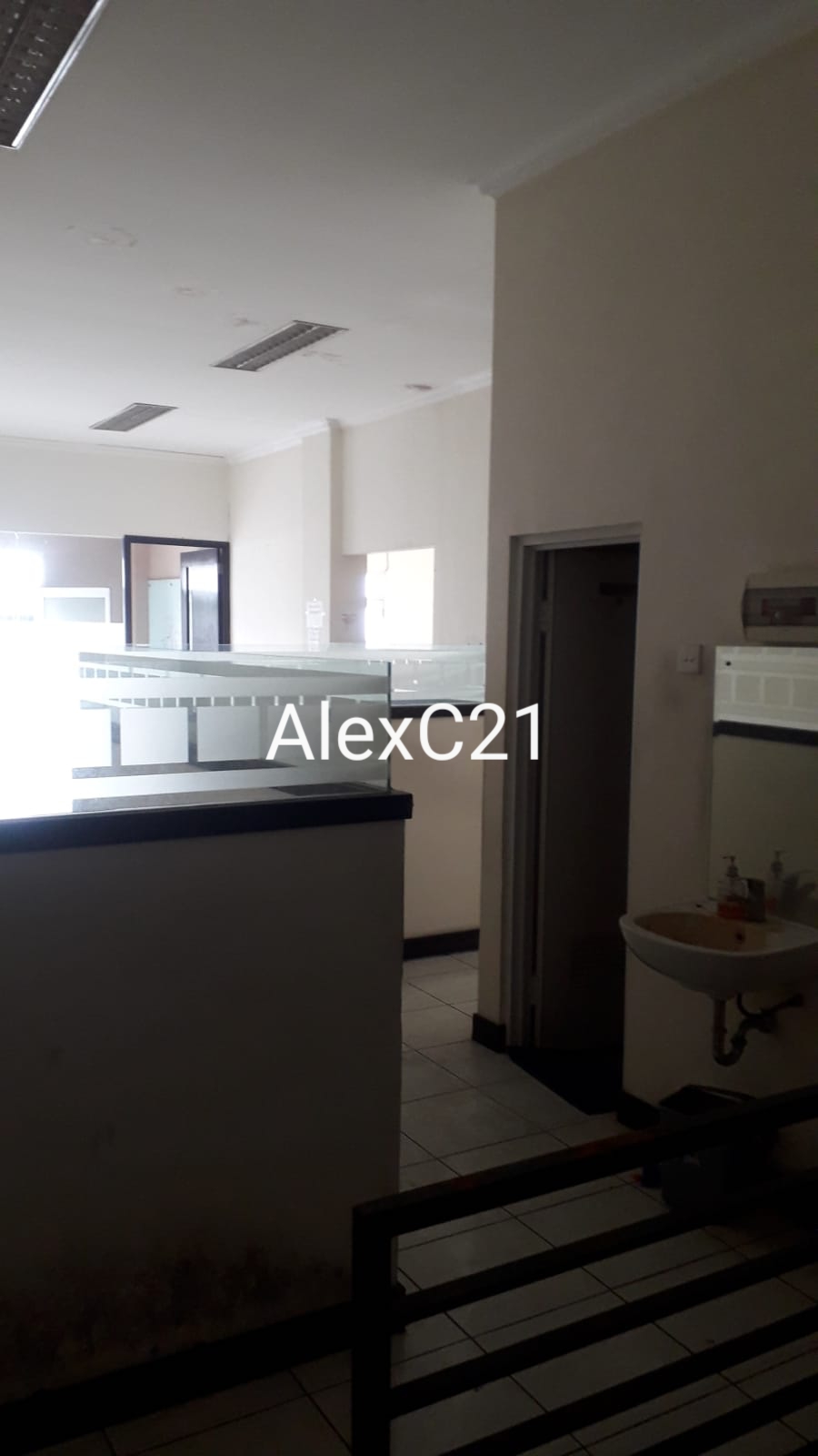 Dijual Ruko Bu gandeng 2 unit Ciputat, Pondok Pinang, Jaksel