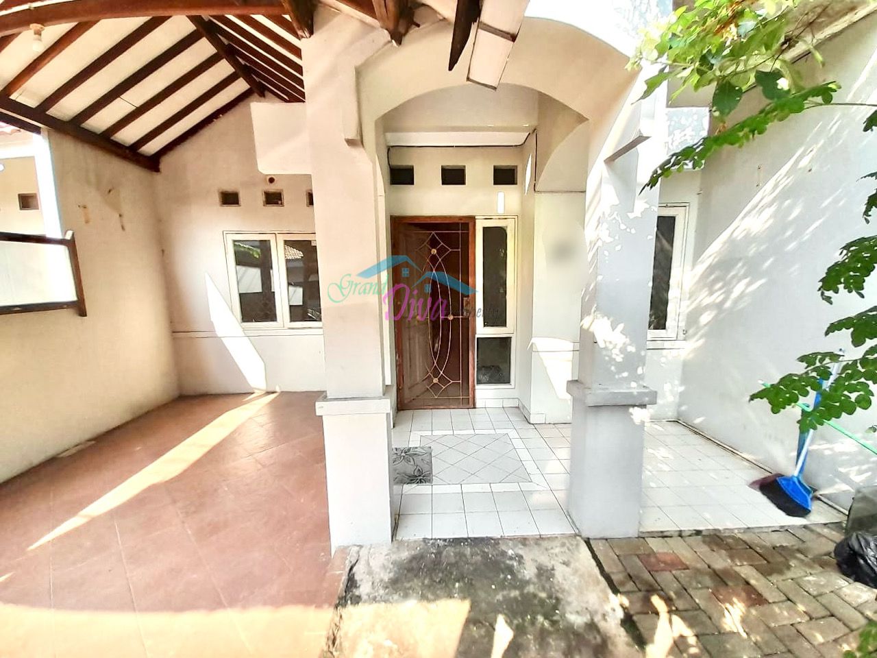 RUMAH DI PERUMAHAN VILLA GALAXY BEKASI