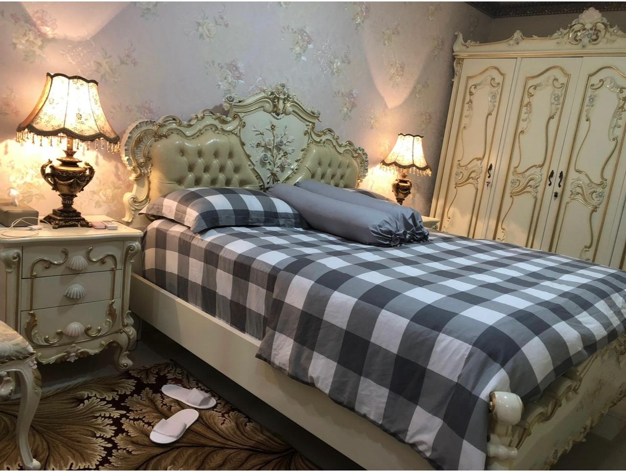 Dijual rumah super strategis di Pinus Regency full furnished