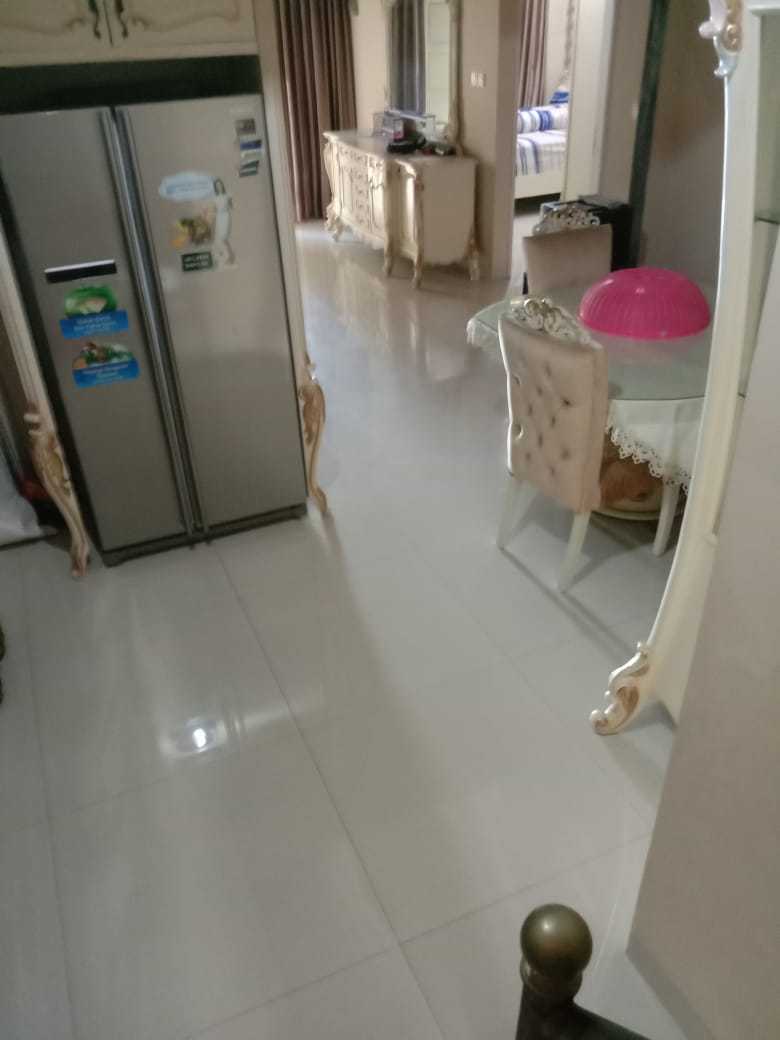 Dijual rumah super strategis di Pinus Regency full furnished