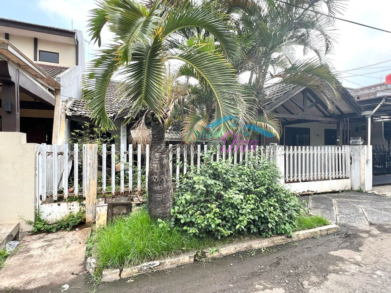 RUMAH DI JALAN ARJUNA GALAXY BEKASI