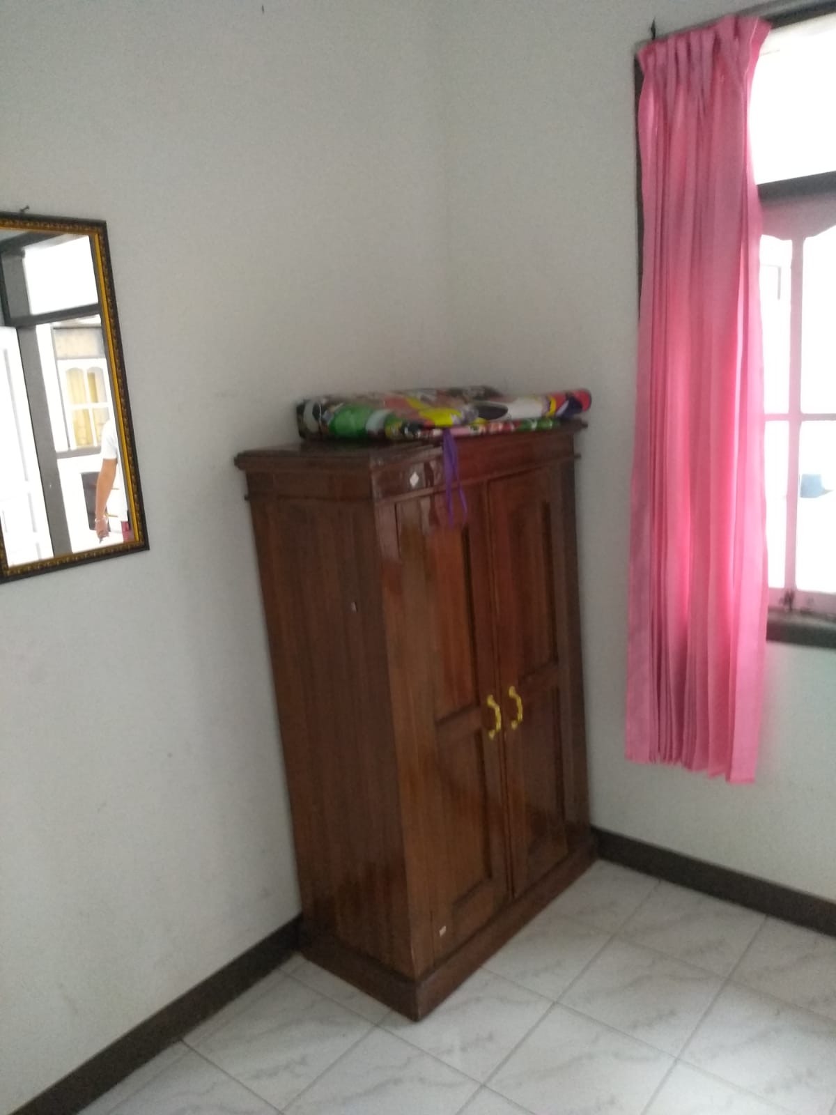 Dijual cepat kos kosan 2 lantai super strategis di Jatinangor