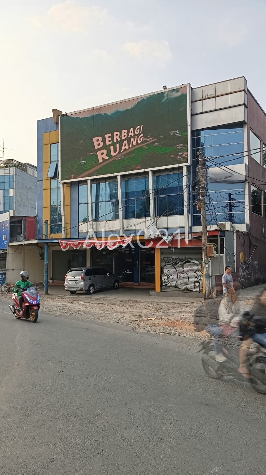 Dijual Gedung 4 Lantai di area Kalibata, Pancoran, Jakarta