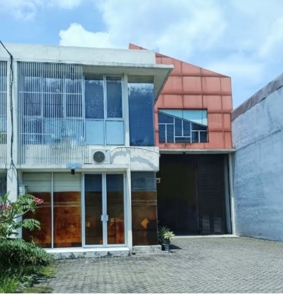 Jual Gudang dan Kantor LEGUNDI SUMO ESTATE Gresik