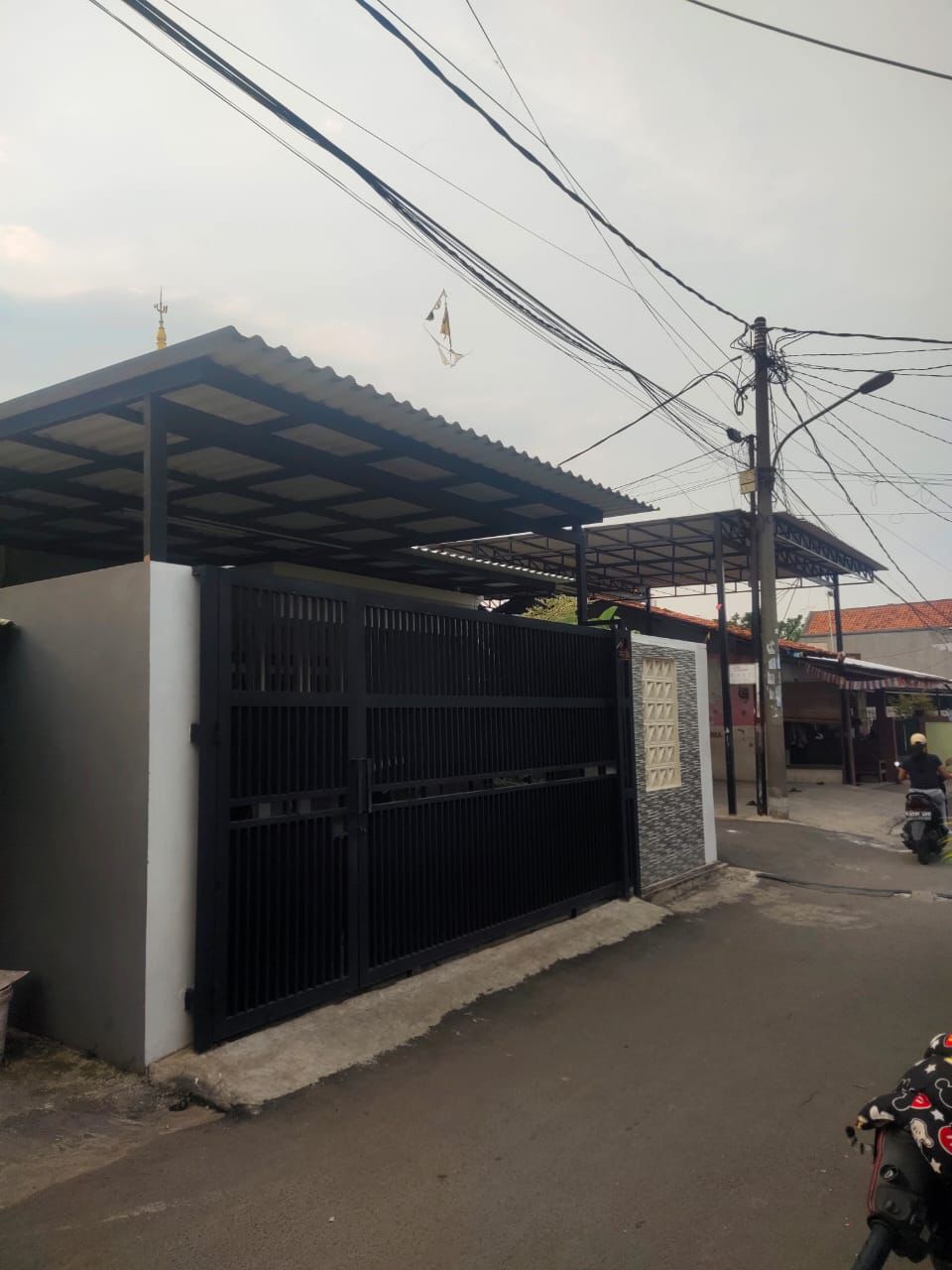 Di Jual Rumah 1 lantai di jalan Bambu Apus, Pamulang, Tangsel