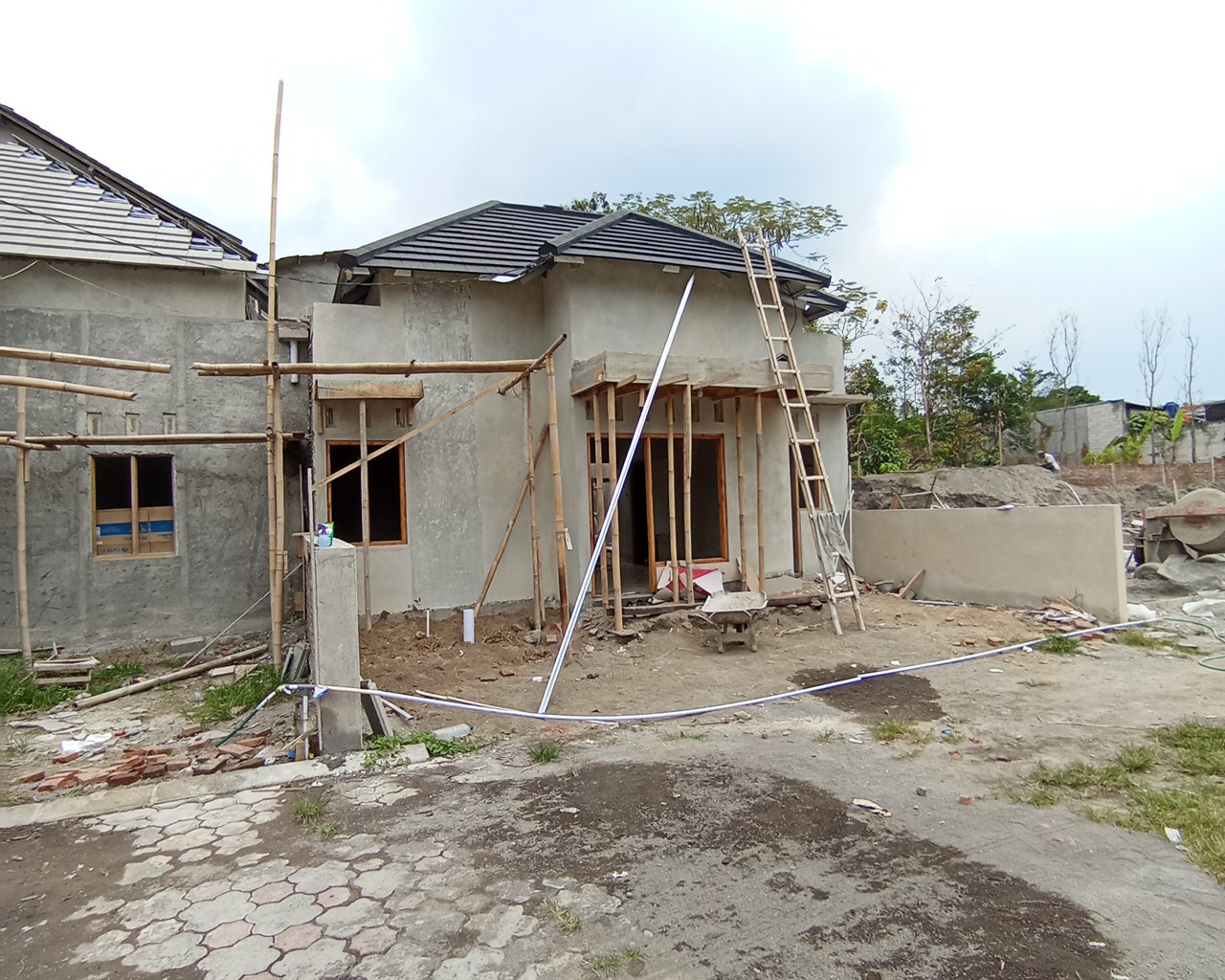 Rumah 2 Lantai Harga Murah 5 Menit Kampus UII Utara Ring Road