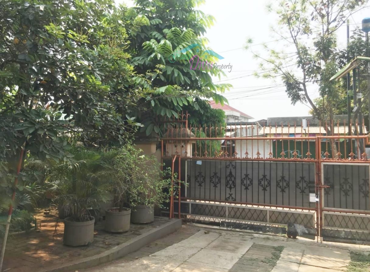 RUMAH DI CIPAYUNG JAKARTA TIMUR