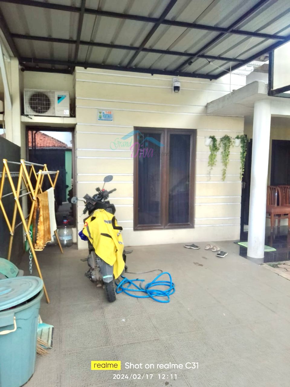 RUMAH DI KOMPLEK AREA JATIBENING BARU PONDOK GEDE