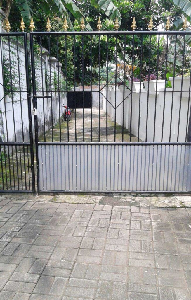 RUMAH DI BINTARO PESANGGRAHAN JAKARTA SELATAN