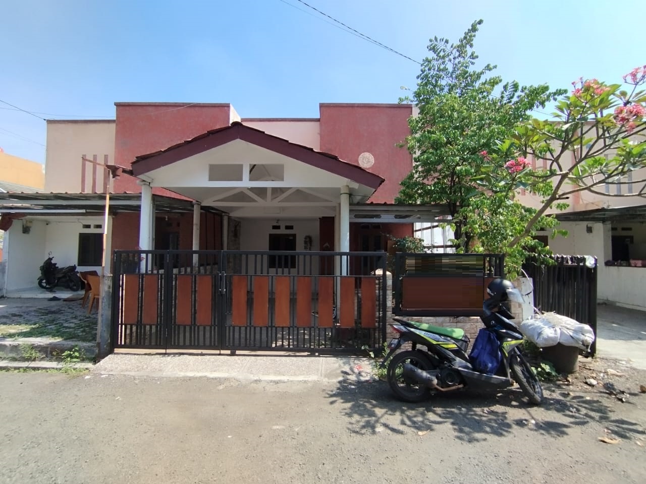 Dijual rumah 1 lantai di Cluster Cisaranten Kulon Arcamanik