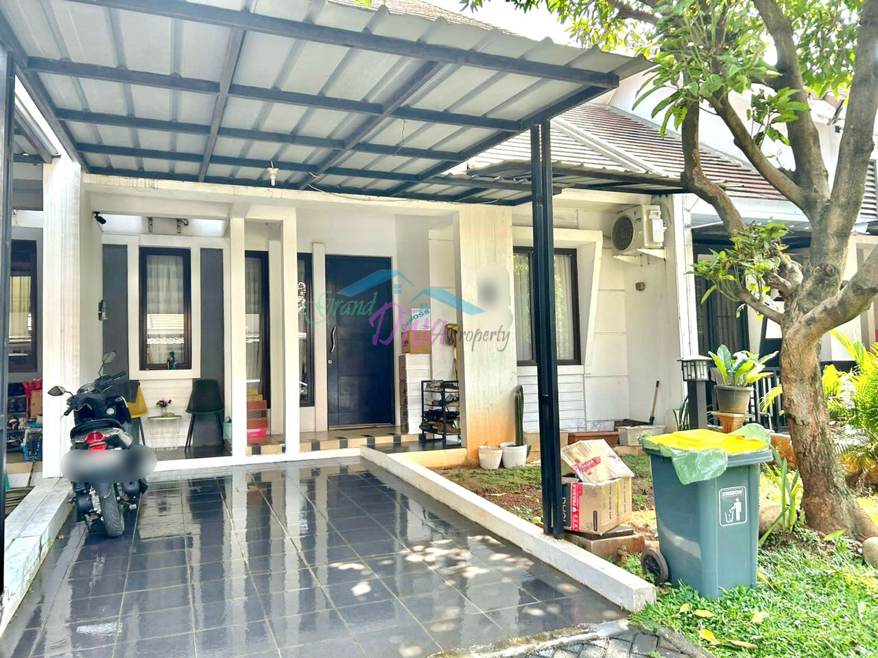 RUMAH DI LEGENDA WISATA CIBUBUR