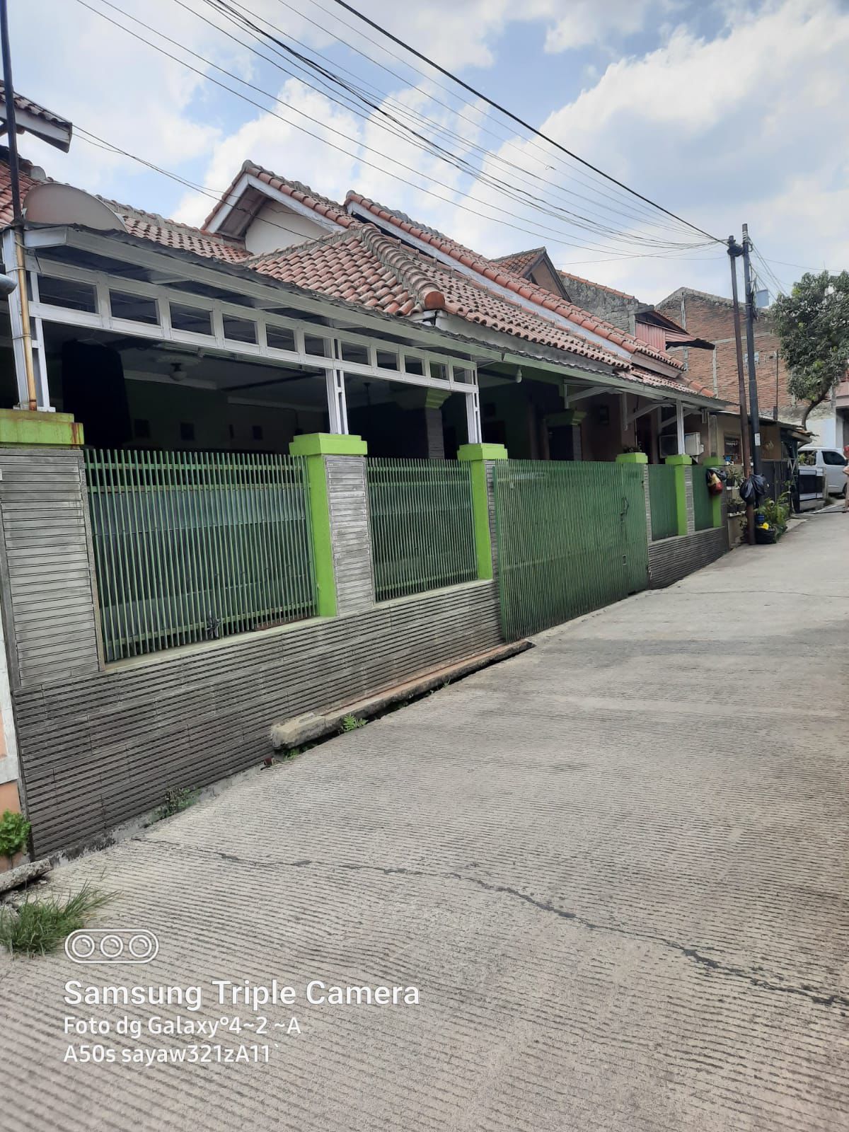 Dijual cepat rumah kokoh di Komplek Permata Biru Cileunyi Bandun