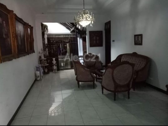 Dijual rumah lama Kebon Jeruk, Sukabumi Utara, Jakarta Barat