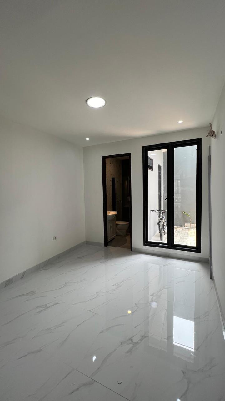 Dijual rumah di Komp. Jasa Raharja Kby. Lama, Kota Jakarta