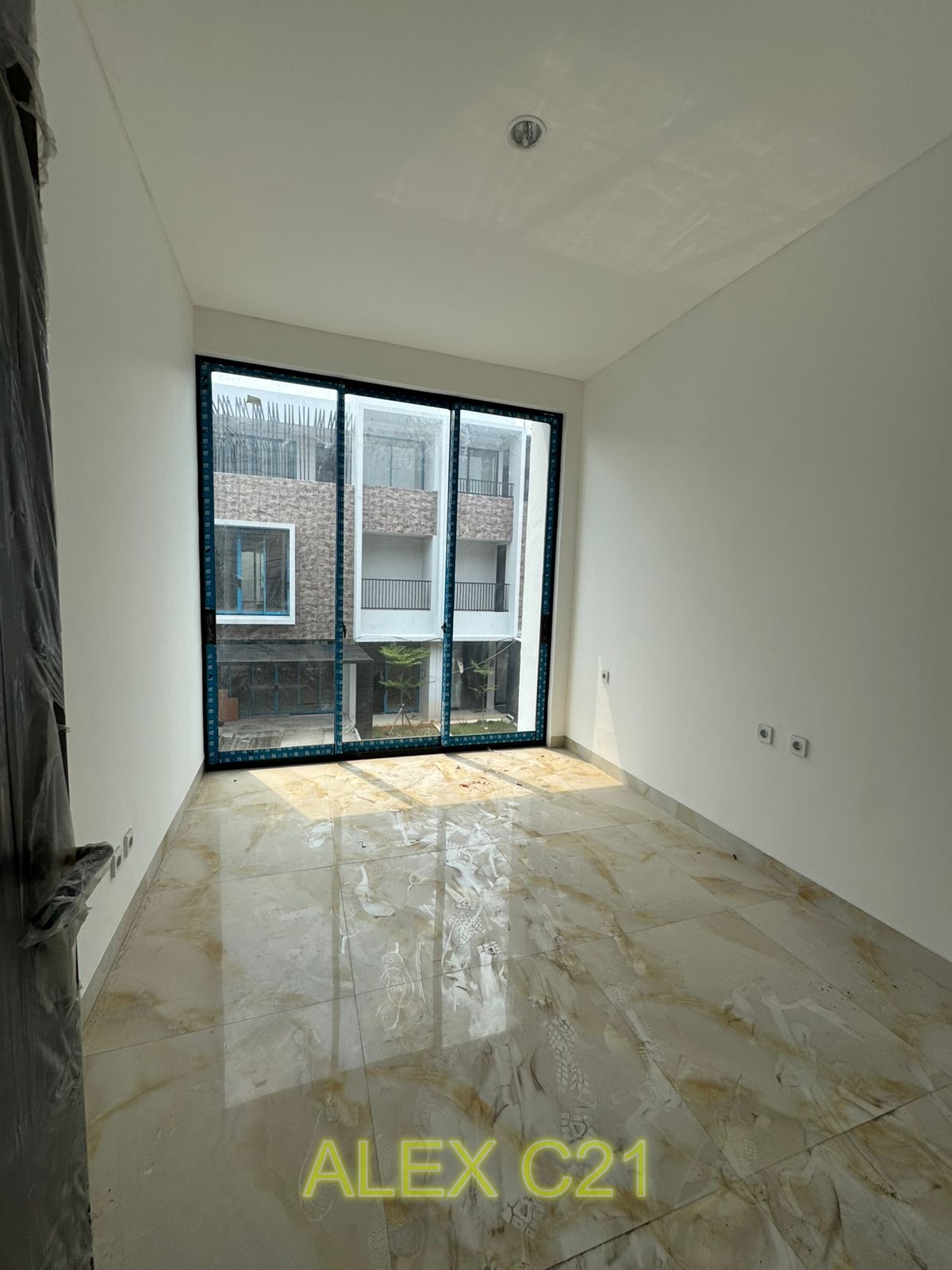 Dijual rumah di Anwa Residence Puri, Meruya Selatan, Kembangan