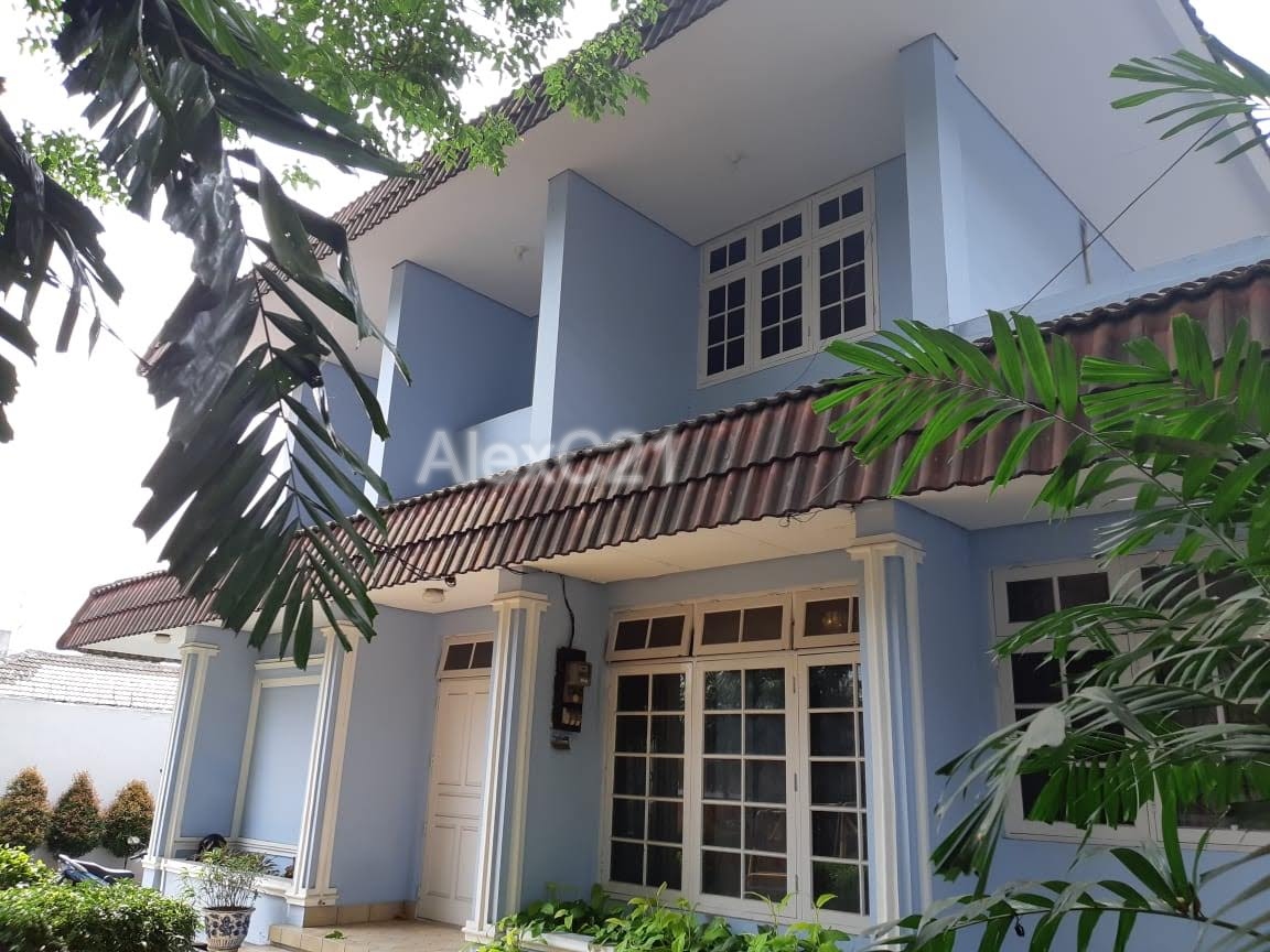 Dijual rumah Luas dengan Pool di Jl.bangka, Mampang Prapatan,