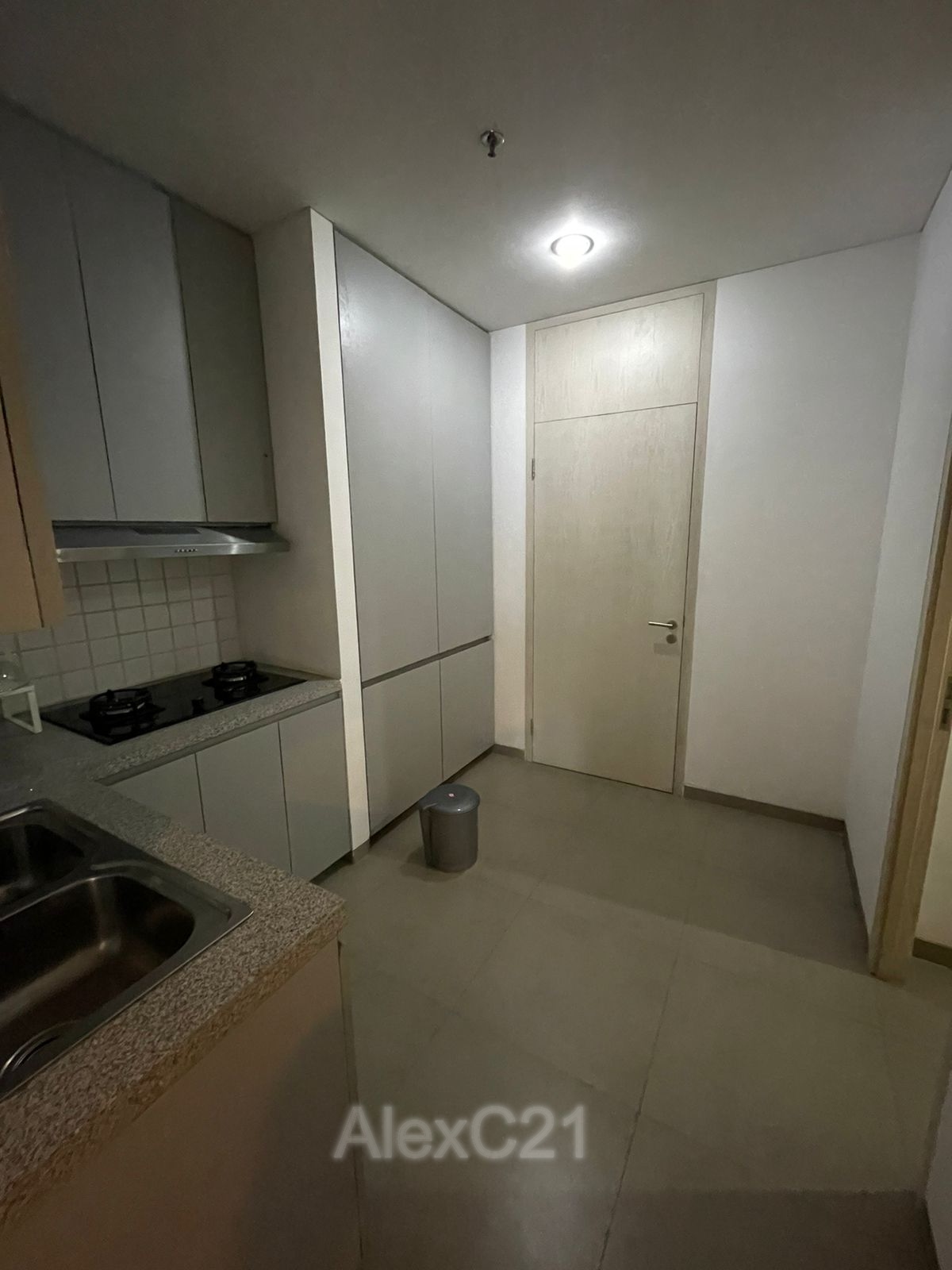 Dijual dan disewakan 3 bedrooms Private Lift  Izzara Apartemen