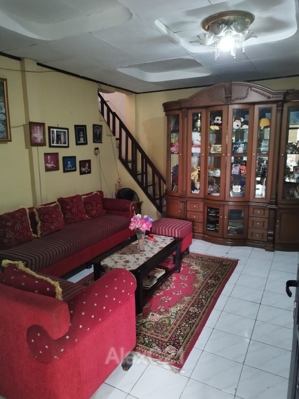 Dijual Rumah 2 Lantai dan Kontrakan 1 Pintu termurah di Ceger