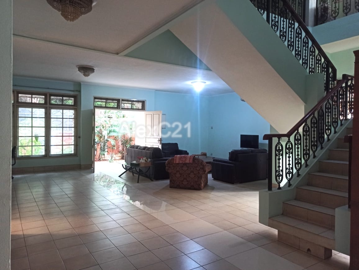 Dijual rumah Luas dengan Pool di Jl.bangka, Mampang Prapatan,