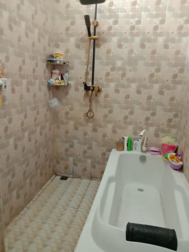 Dijual rumah (b.u.b) 2 lantai lt 72/144 vila Rizki Ilhami