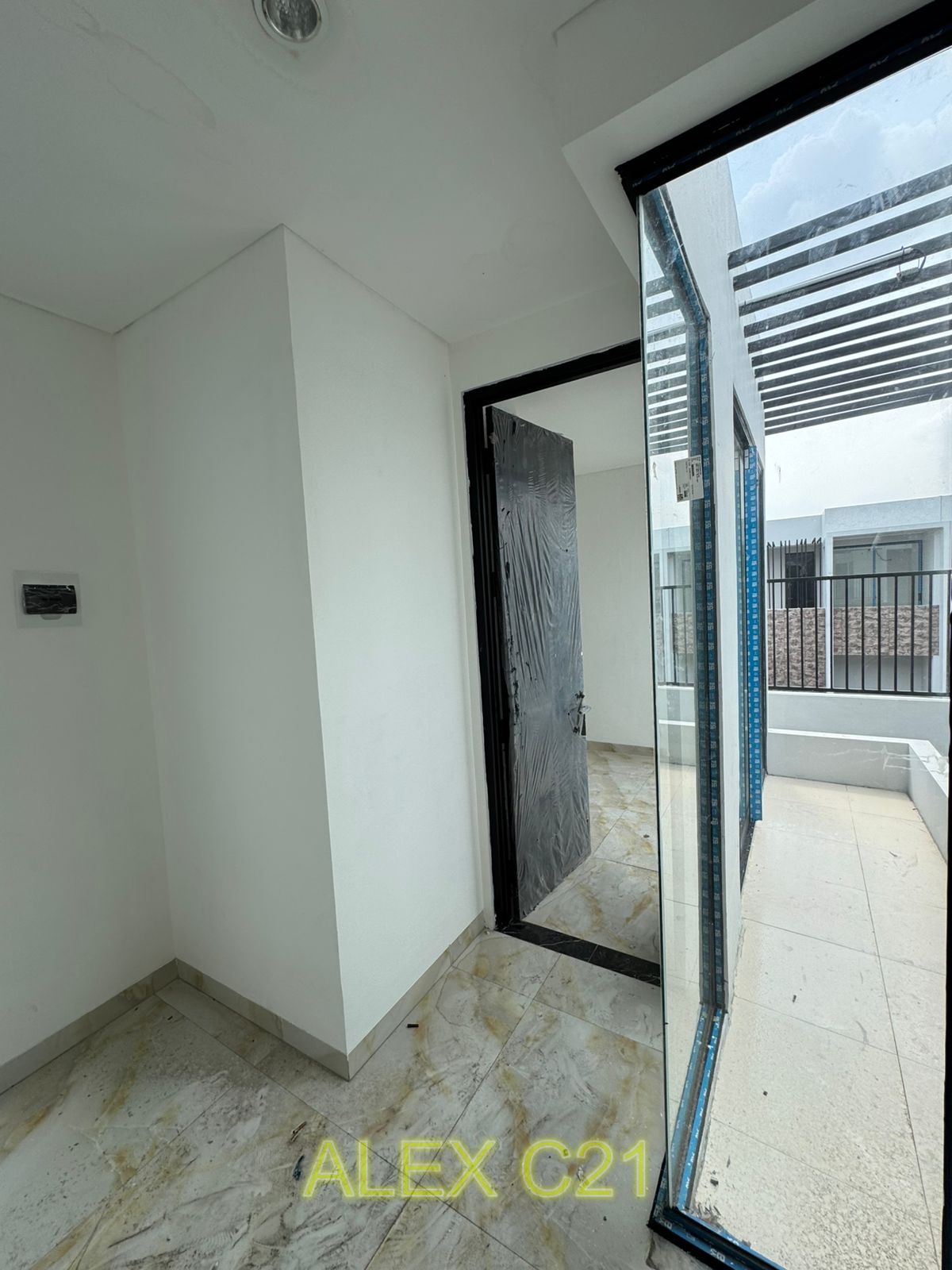 Dijual rumah di Anwa Residence Puri, Meruya Selatan, Kembangan