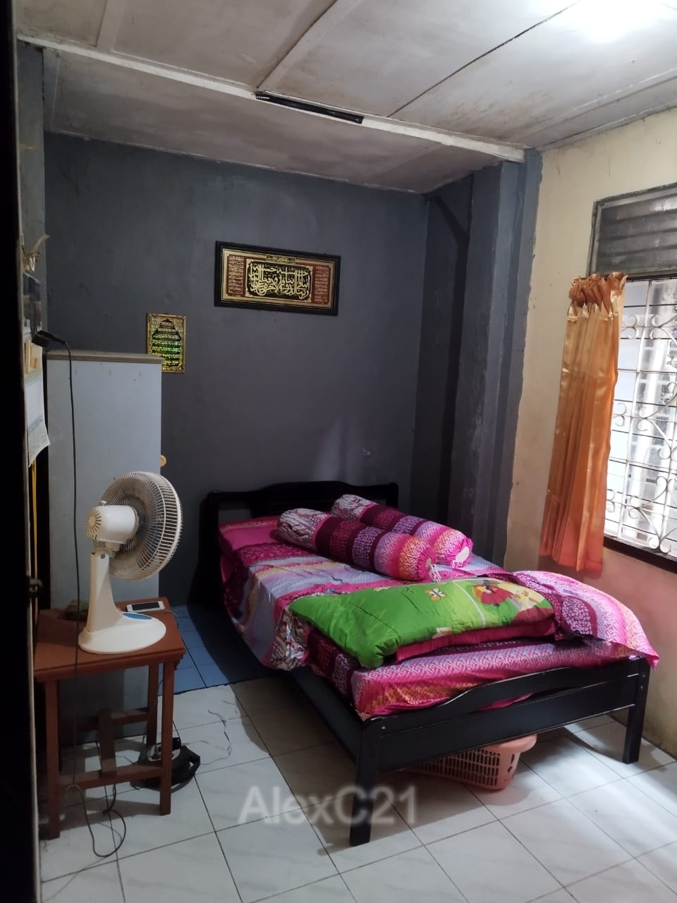 Dijual Rumah 2 Lantai dan Kontrakan 1 Pintu termurah di Ceger