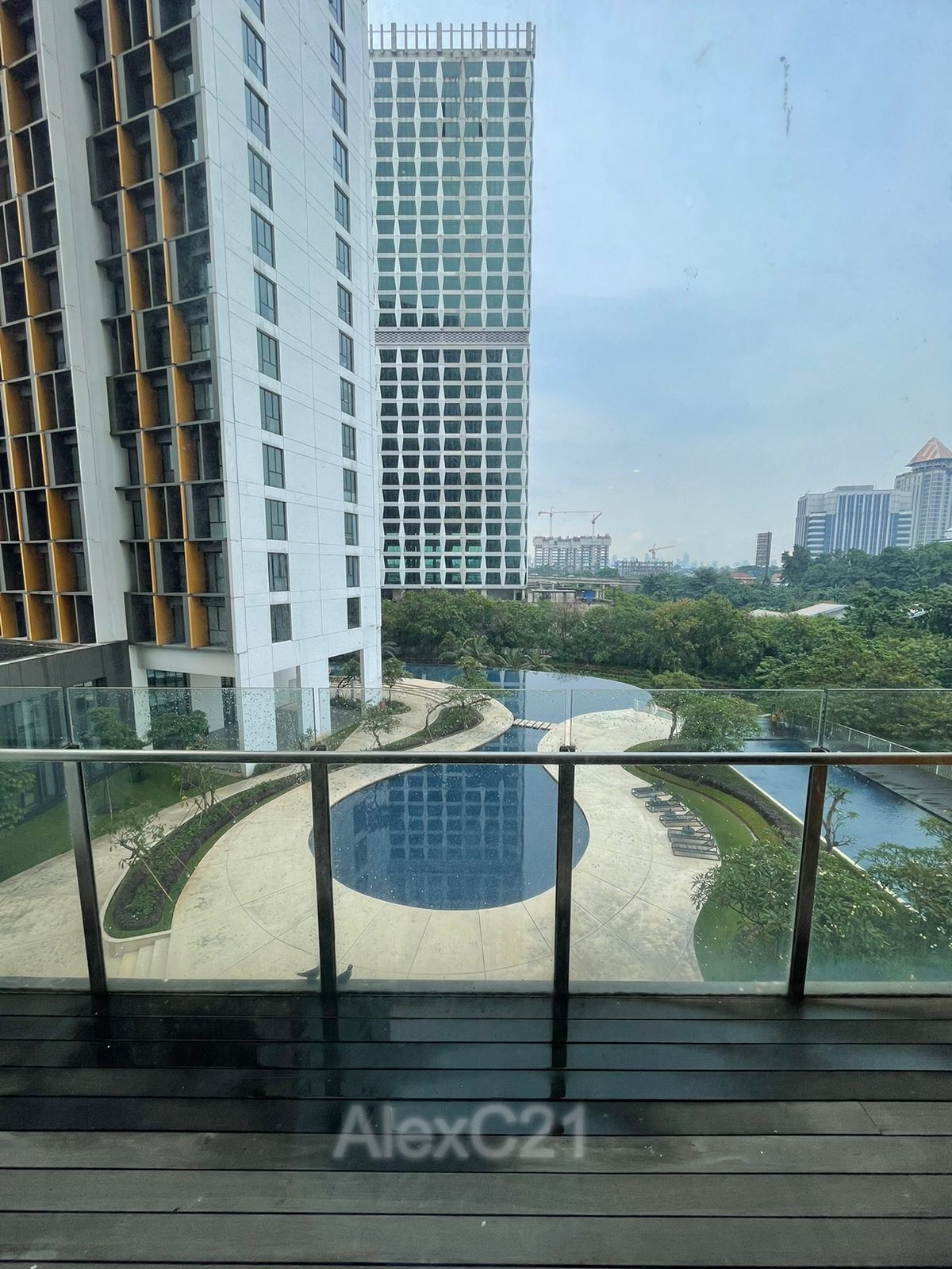 Dijual dan disewakan 3 bedrooms Private Lift  Izzara Apartemen