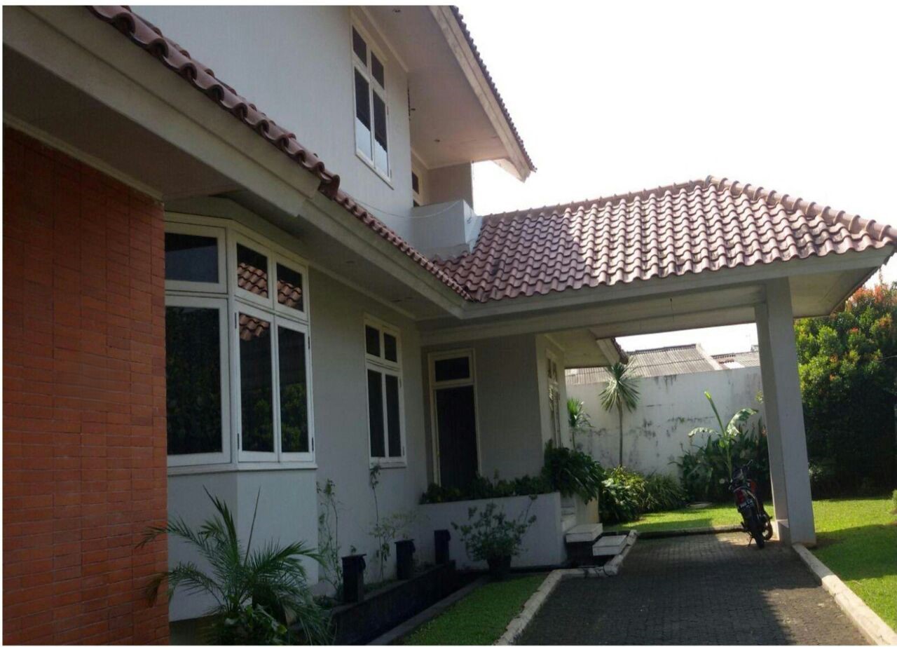 Dijual murah Rumah Luas di Lebak Bulus, Cilandak, Jaksel