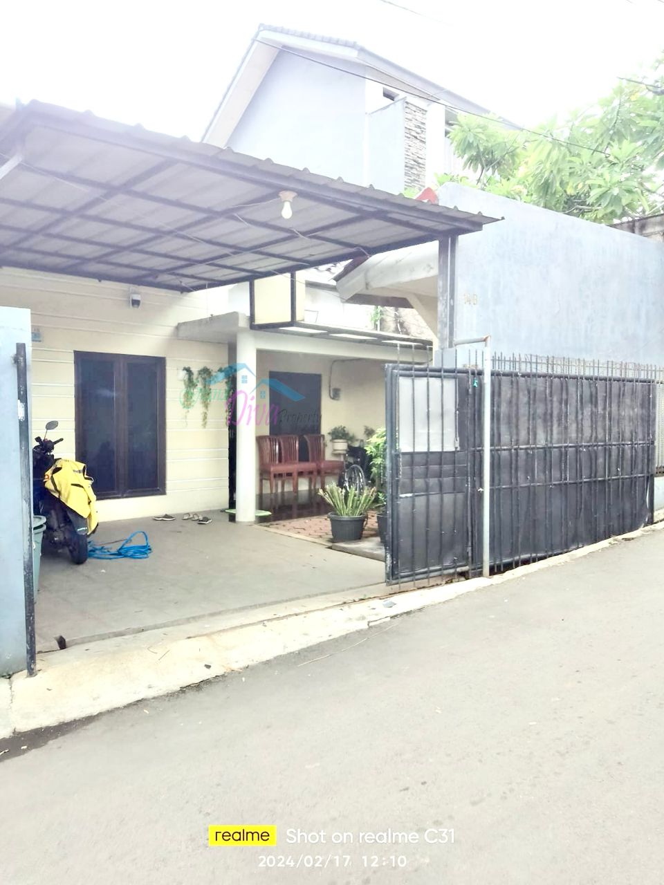 RUMAH DI KOMPLEK AREA JATIBENING BARU PONDOK GEDE