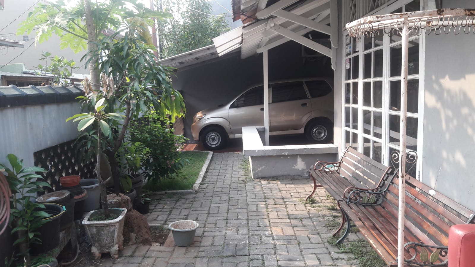 Rumah lama hitung tanah dijual  di Swadarma, Ulujami, Jakarta