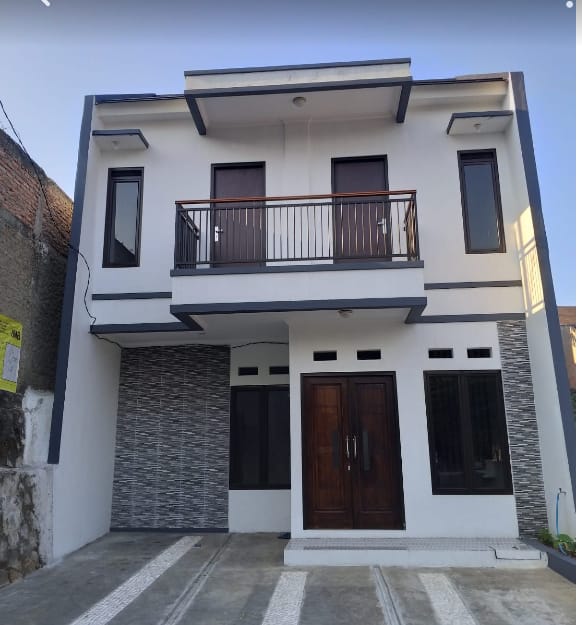 Di Jual rumah 3 lantai dalam Cluster di Jalan Jagakarsa, Jakarta