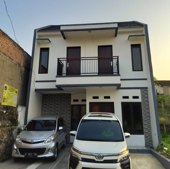 Di Jual rumah 3 lantai dalam Cluster di Jalan Jagakarsa, Jakarta