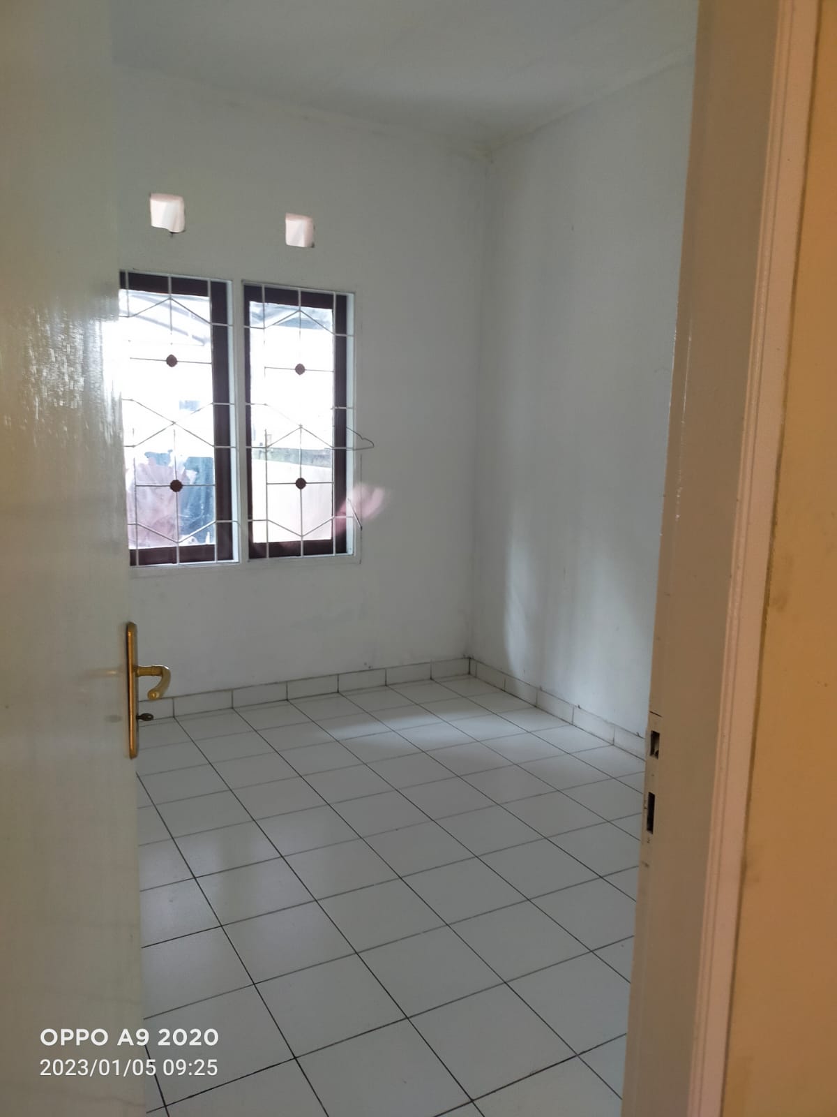 Dijual rumah di Taman royal, Tanah Tinggi, Tangerang