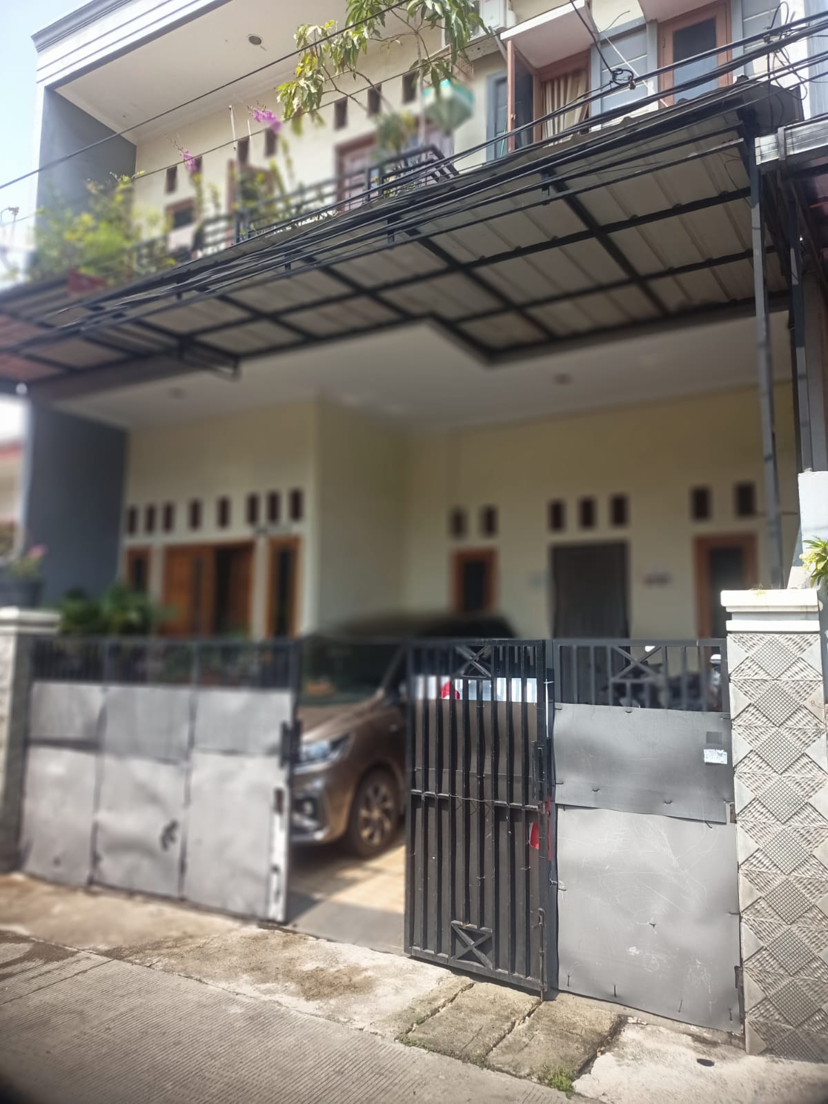 Dijual rumah cantik di komplek elit di Tugu Utara, Koja