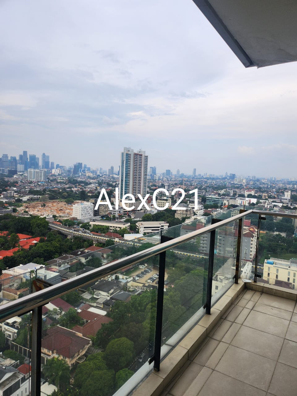 dijual Apartemen Essence Darmawangsa Private Lift 3 Bedrooms