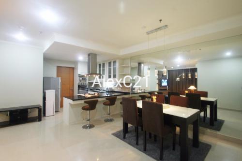 Dijual dan Disewakan 3+2 join unit Apartement Hampton’S Park