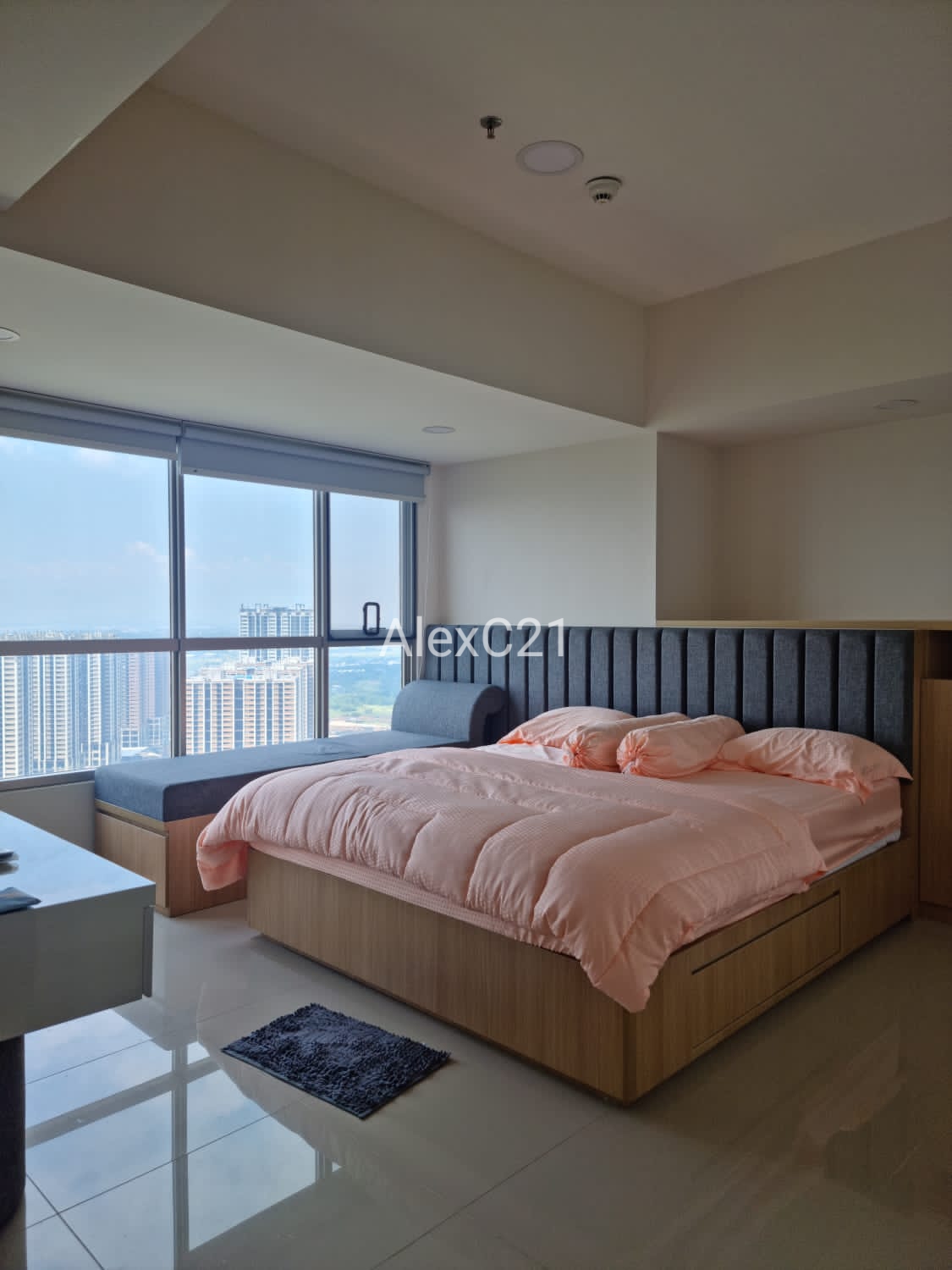 Dijual Apartemen St Moritz Presidential Suite,  Kembangan