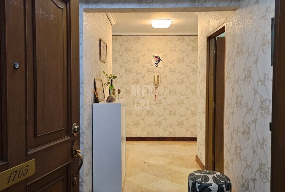 Dijual B U Apartemen Grand Tropic Tomang Grogol Petamburan