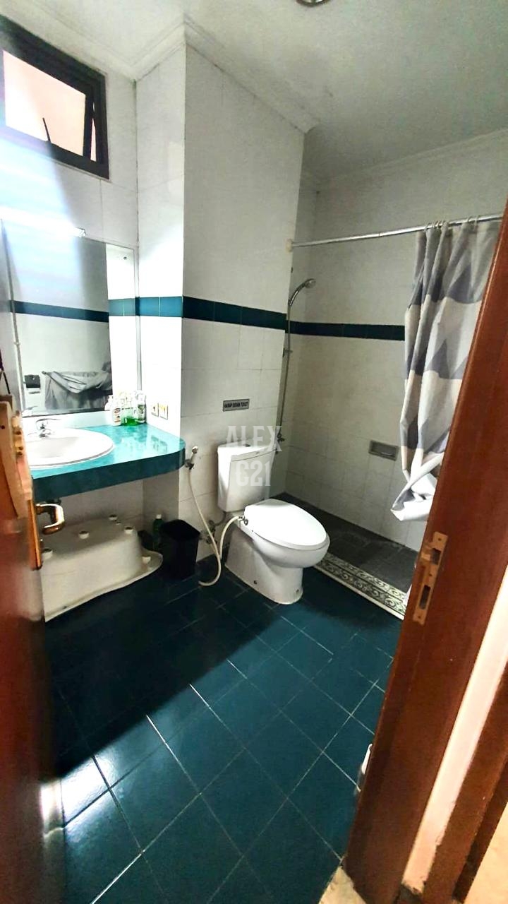 Di Jual Apartemen 2 BR Semi Furnished Midtown Residences