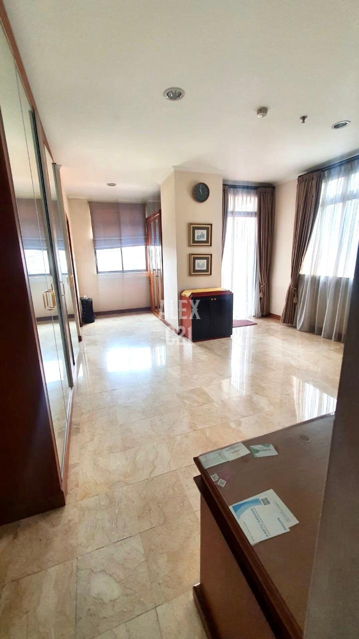 Di Jual Apartemen 2 BR Semi Furnished Midtown Residences