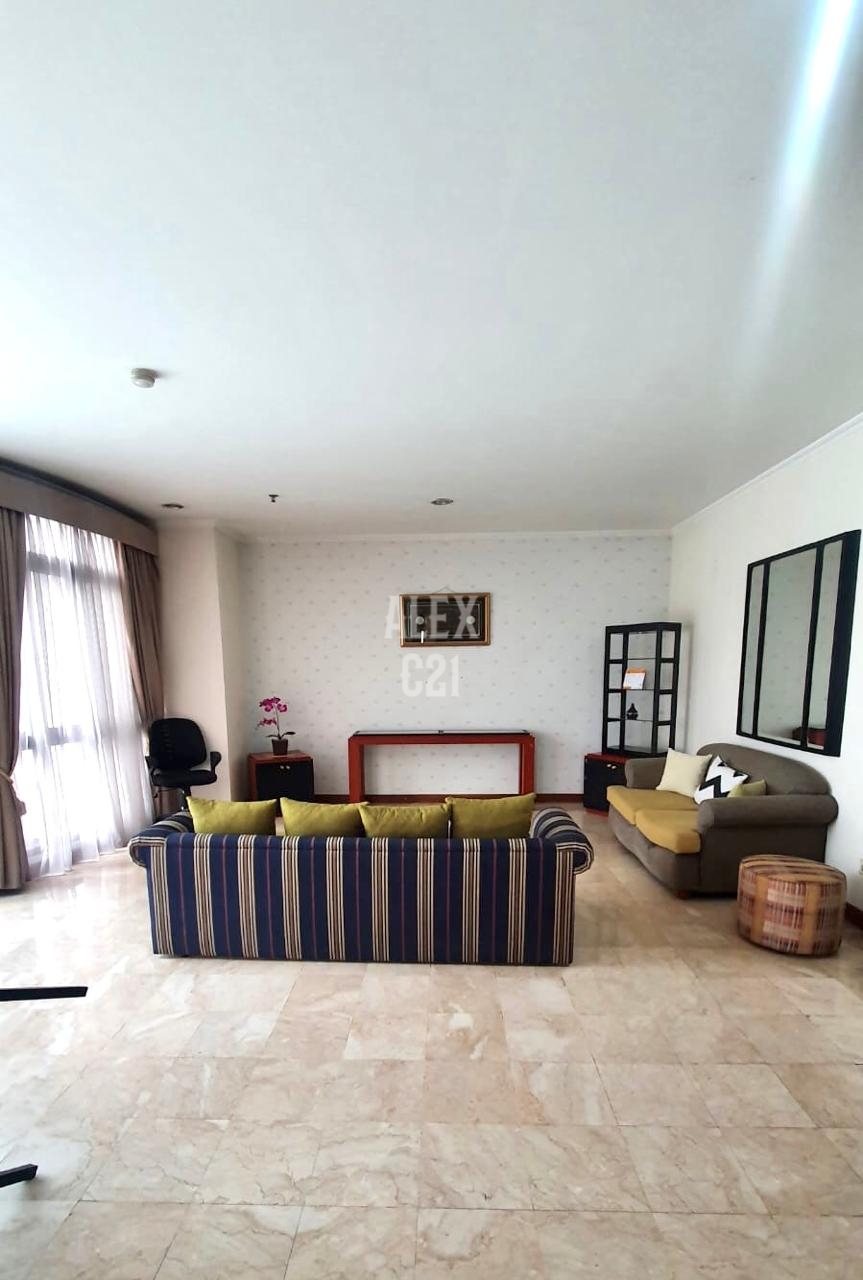 Di Jual Apartemen 2 BR Semi Furnished Midtown Residences