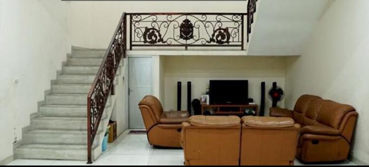 Dijual rumah mewah di Kramat Jati, Jakarta Timur