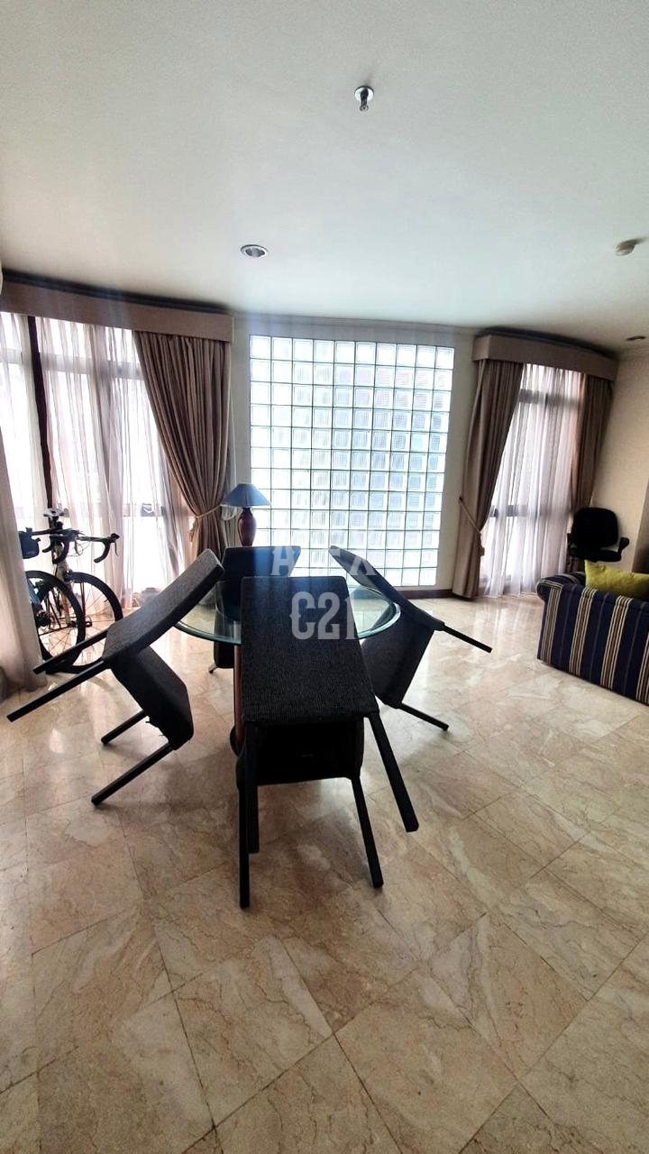 Di Jual Apartemen 2 BR Semi Furnished Midtown Residences